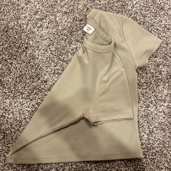 Sunday Best Crop Tee - Picture 5 of 5